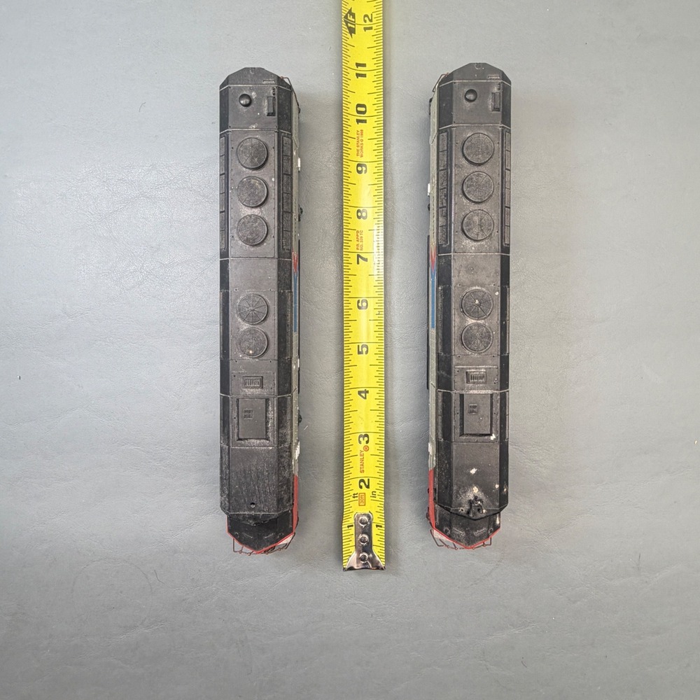 HO Scale Untested Athearn FP45 Amtrak Locomotive & 4 Walthers Amfleet Cars - Picture 16 of 16